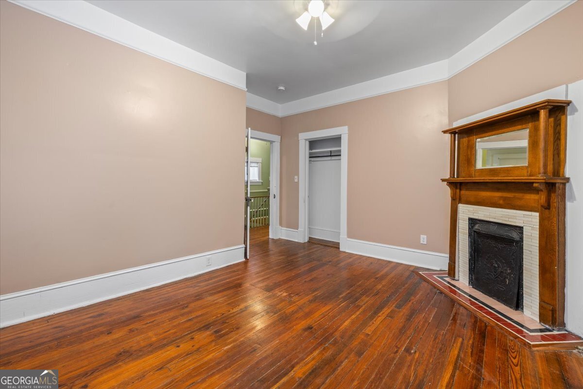 712 E 37th Street Property Photo 51