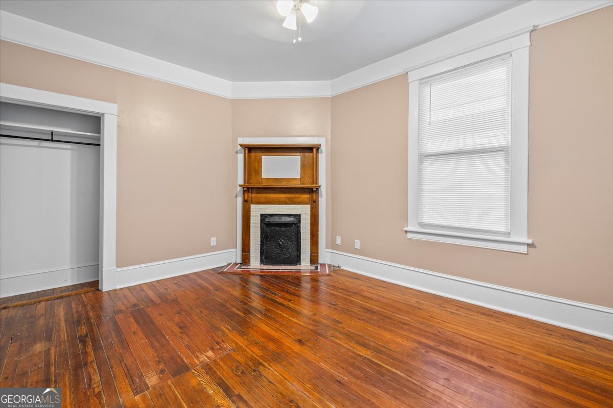 712 E 37th Street Property Photo 52