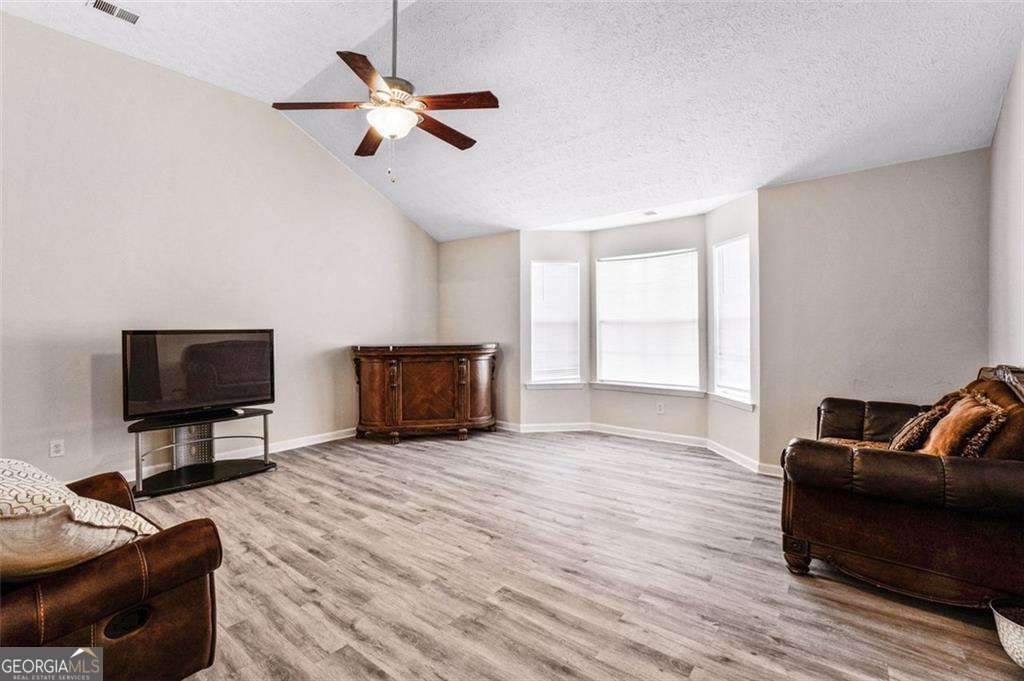 675 Michael Circle Property Photo 6