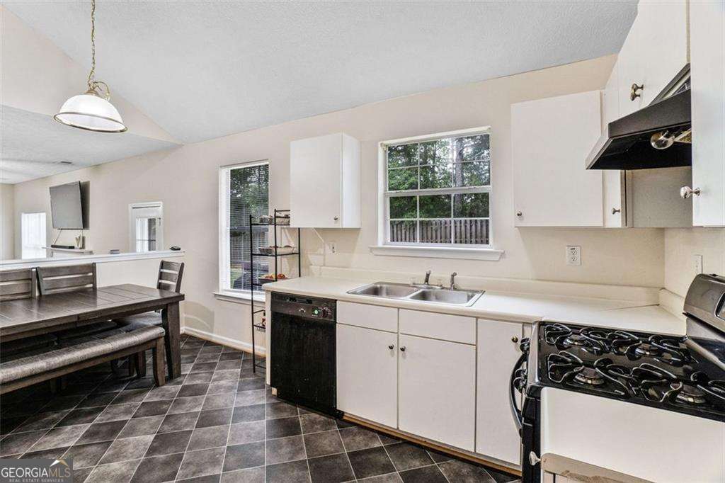 675 Michael Circle Property Photo 10