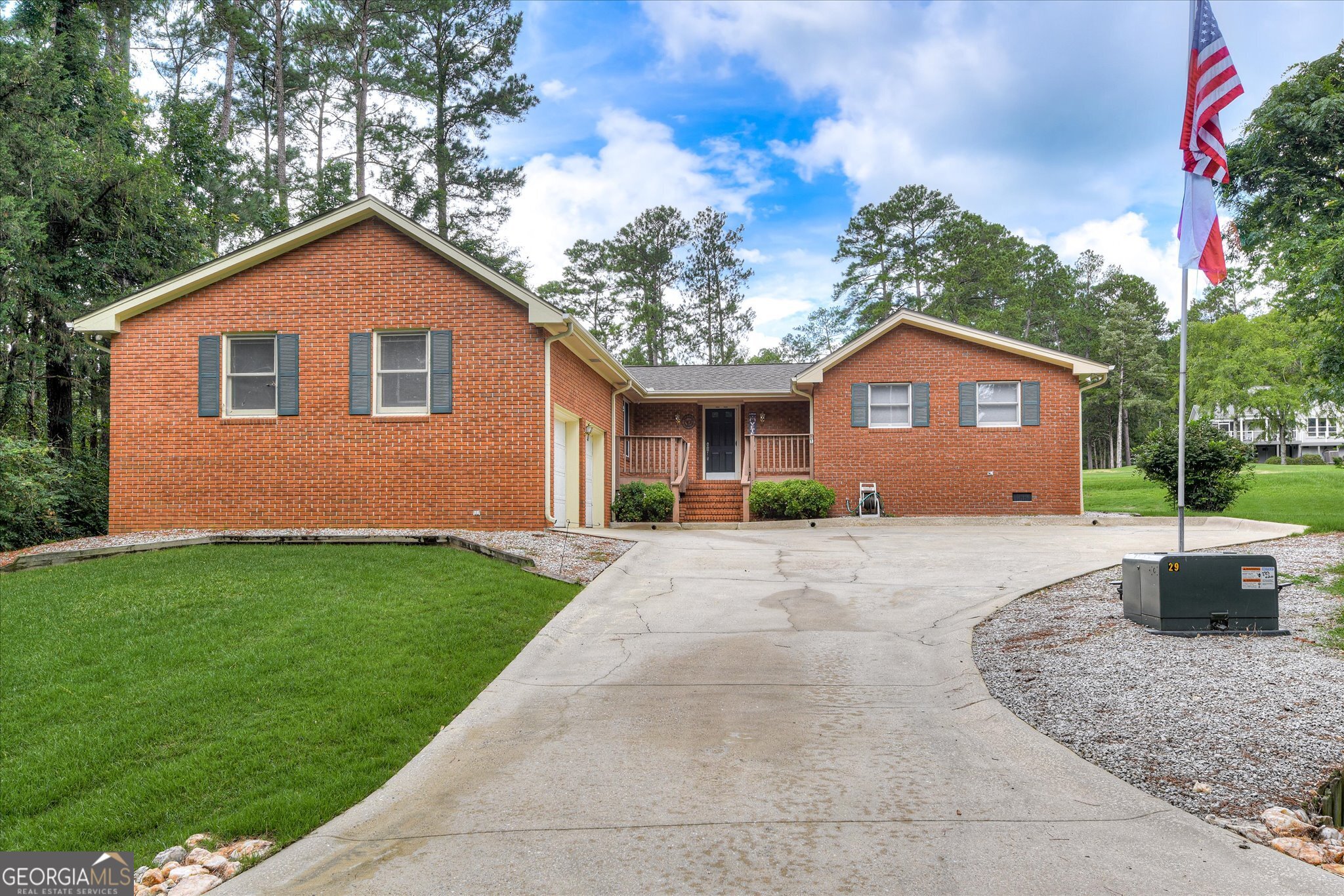 256 Brassie Drive Property Photo 1