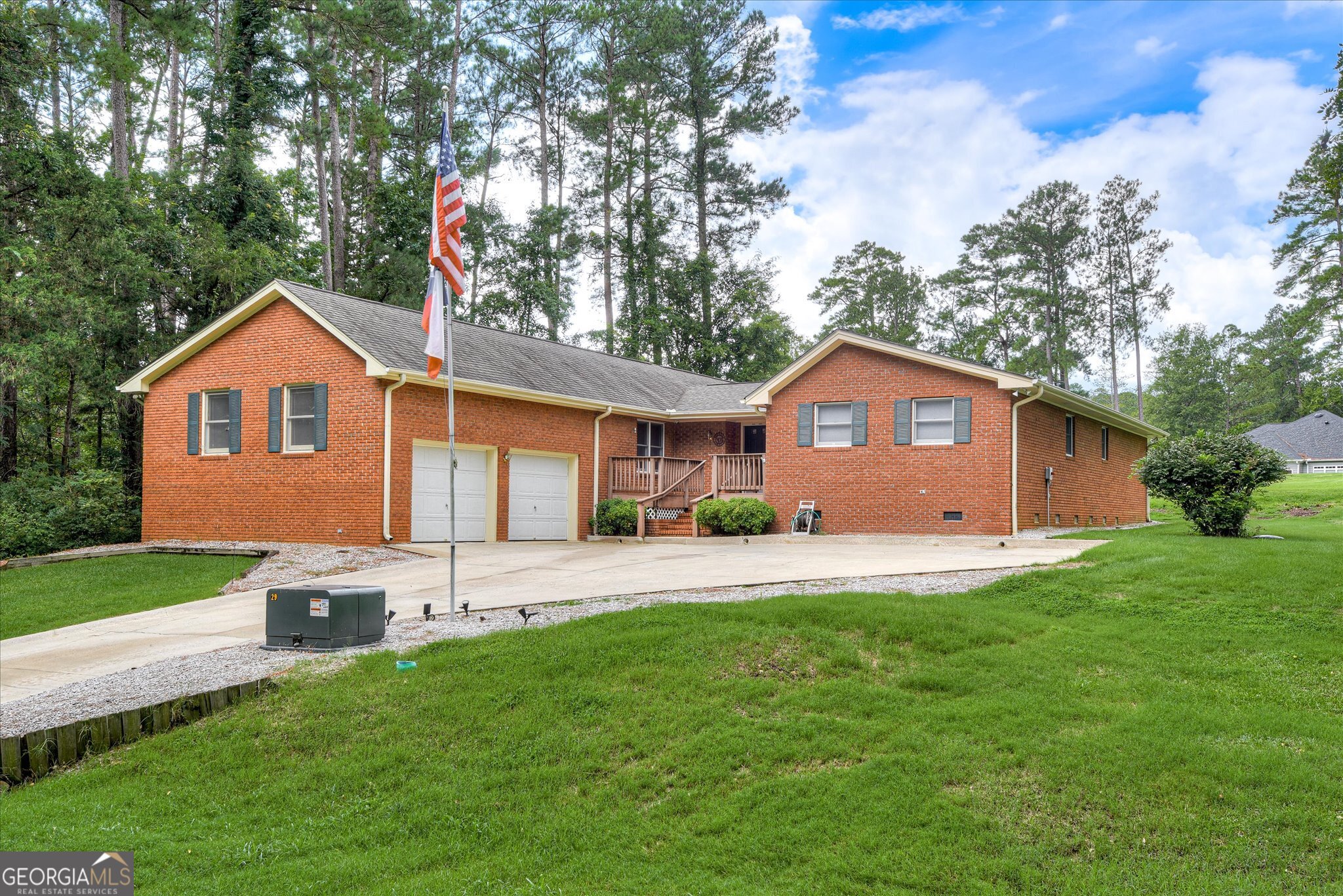 256 Brassie Drive Property Photo 2