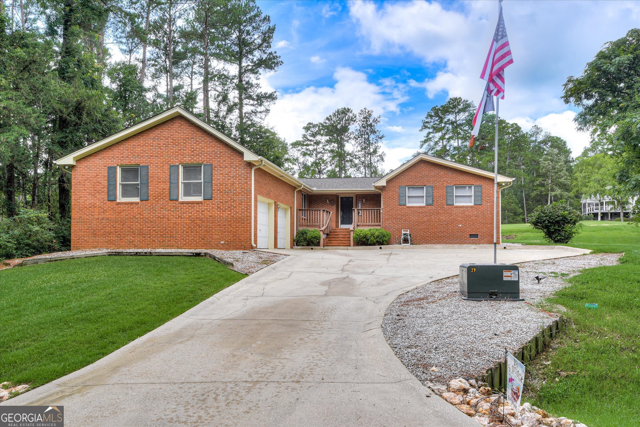 256 Brassie Drive Property Photo 3