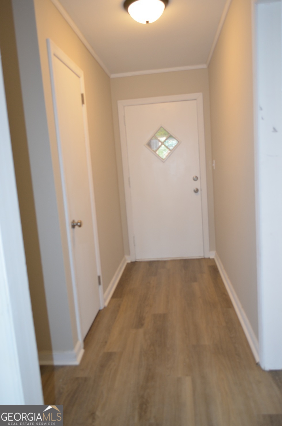 829 Edward Place Property Photo 4