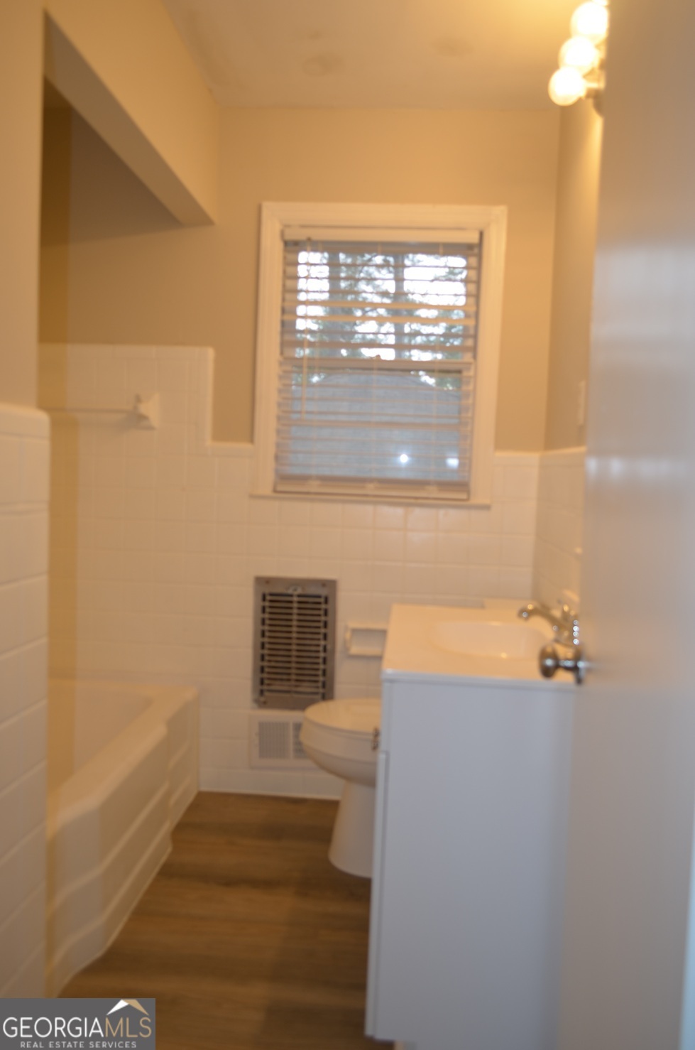 829 Edward Place Property Photo 12