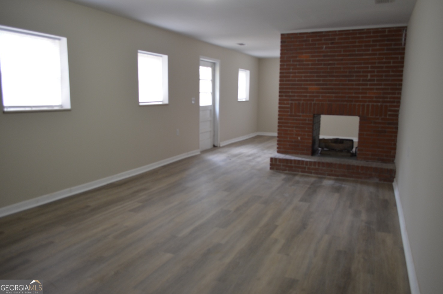 829 Edward Place Property Photo 14
