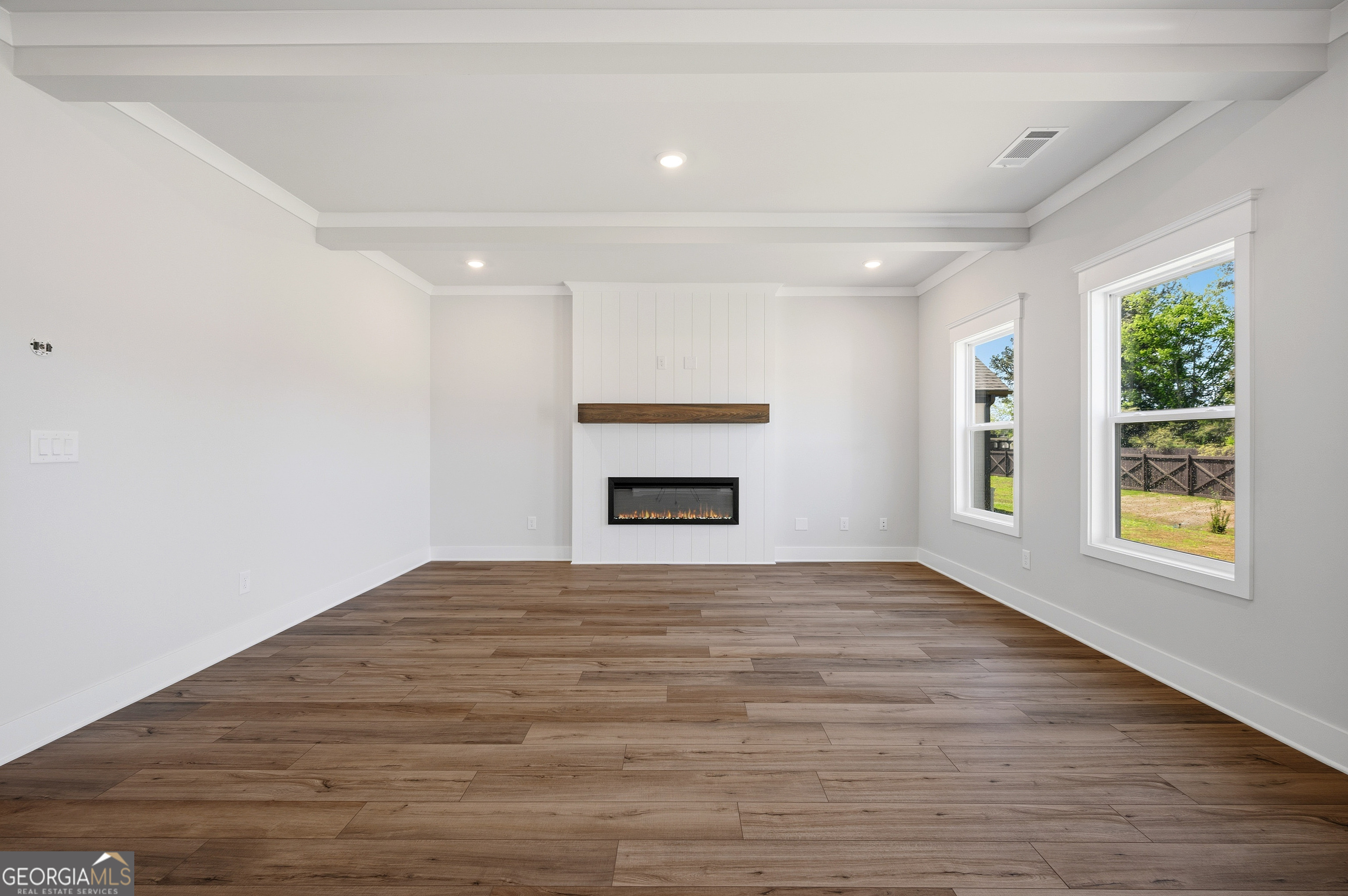 6 Commons Way Property Photo 12