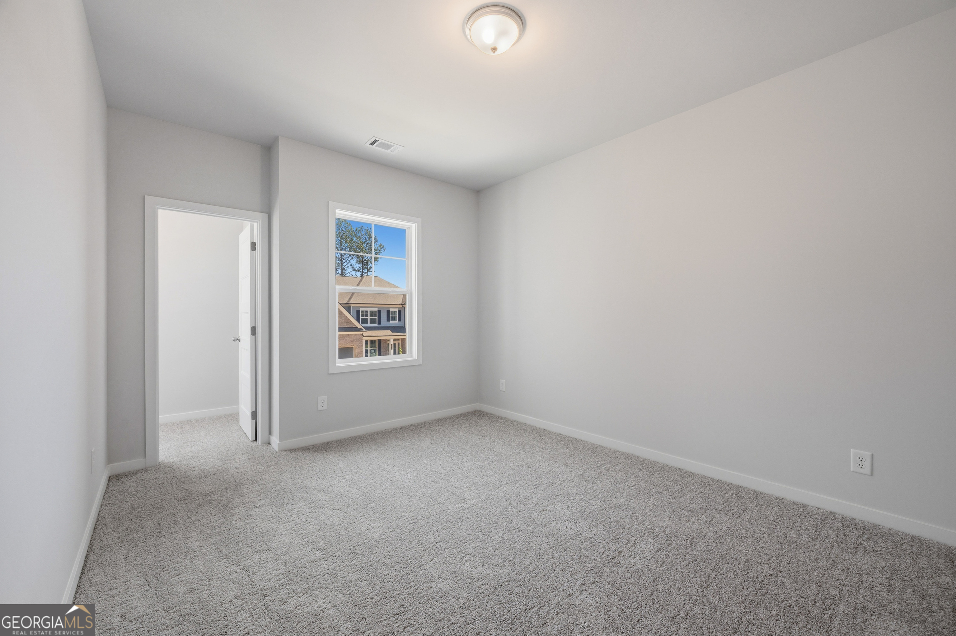 6 Commons Way Property Photo 17