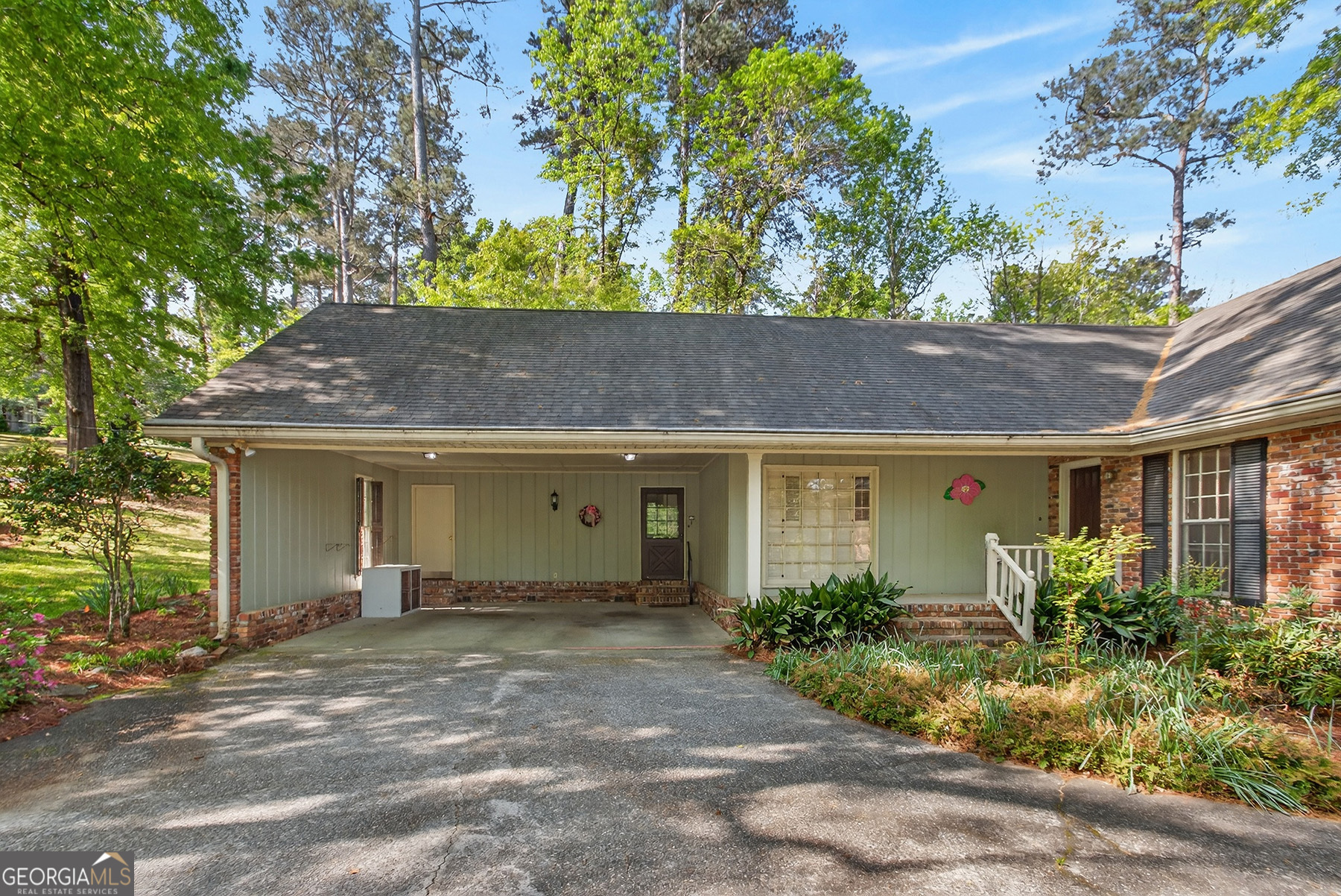 4845 Guerry Drive Property Photo 3