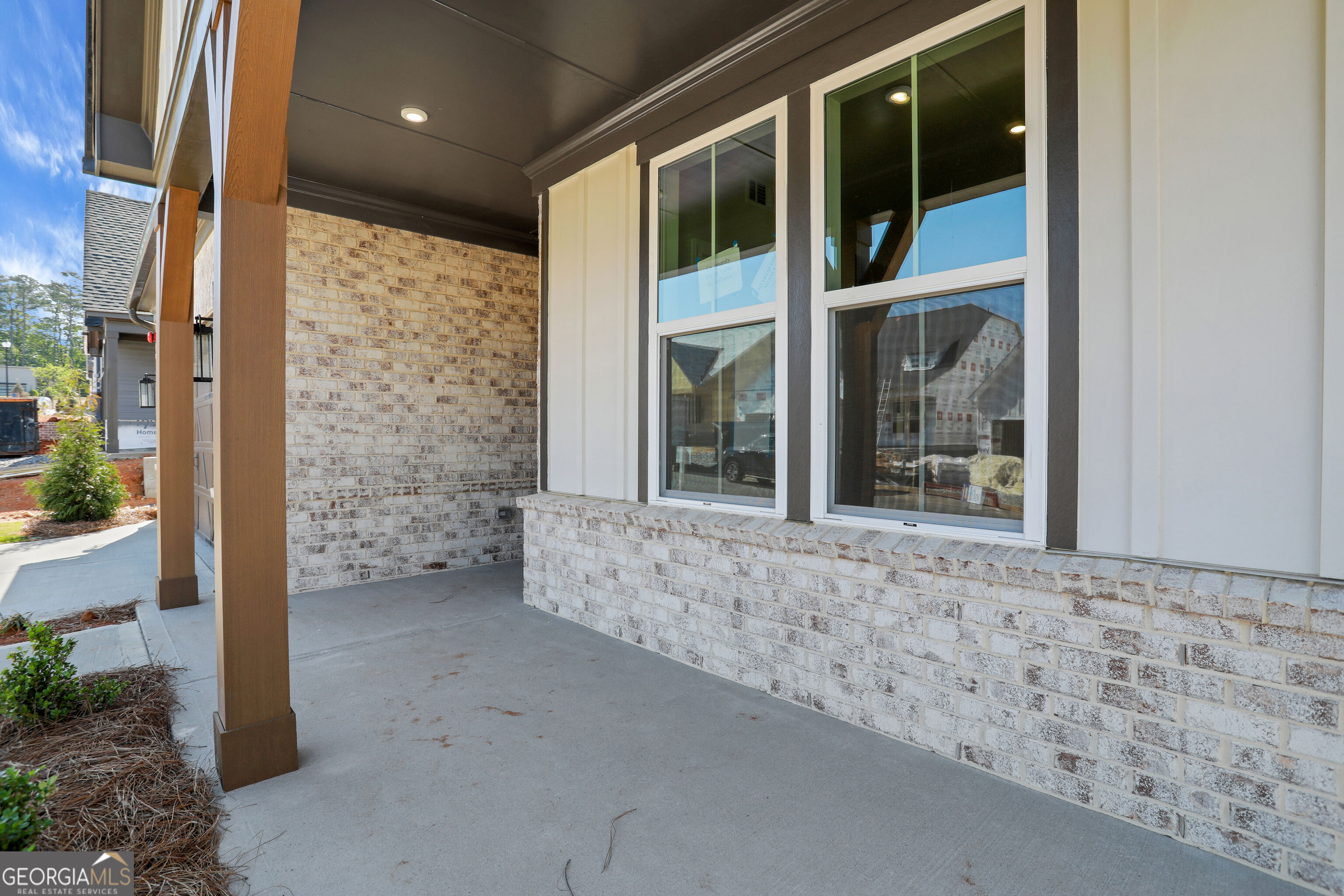 126 Willowfern Lane Property Photo 4
