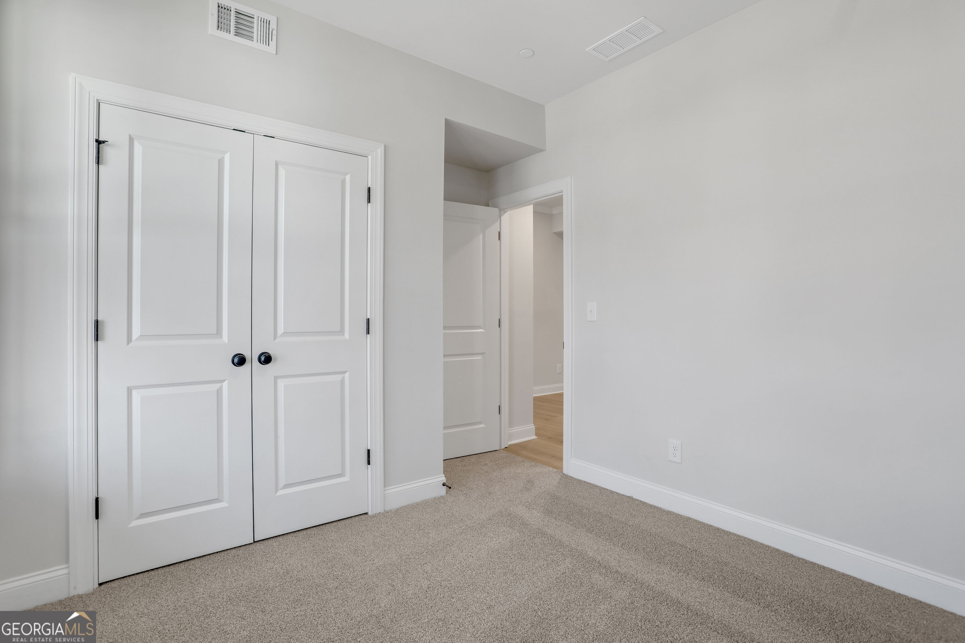 126 Willowfern Lane Property Photo 7