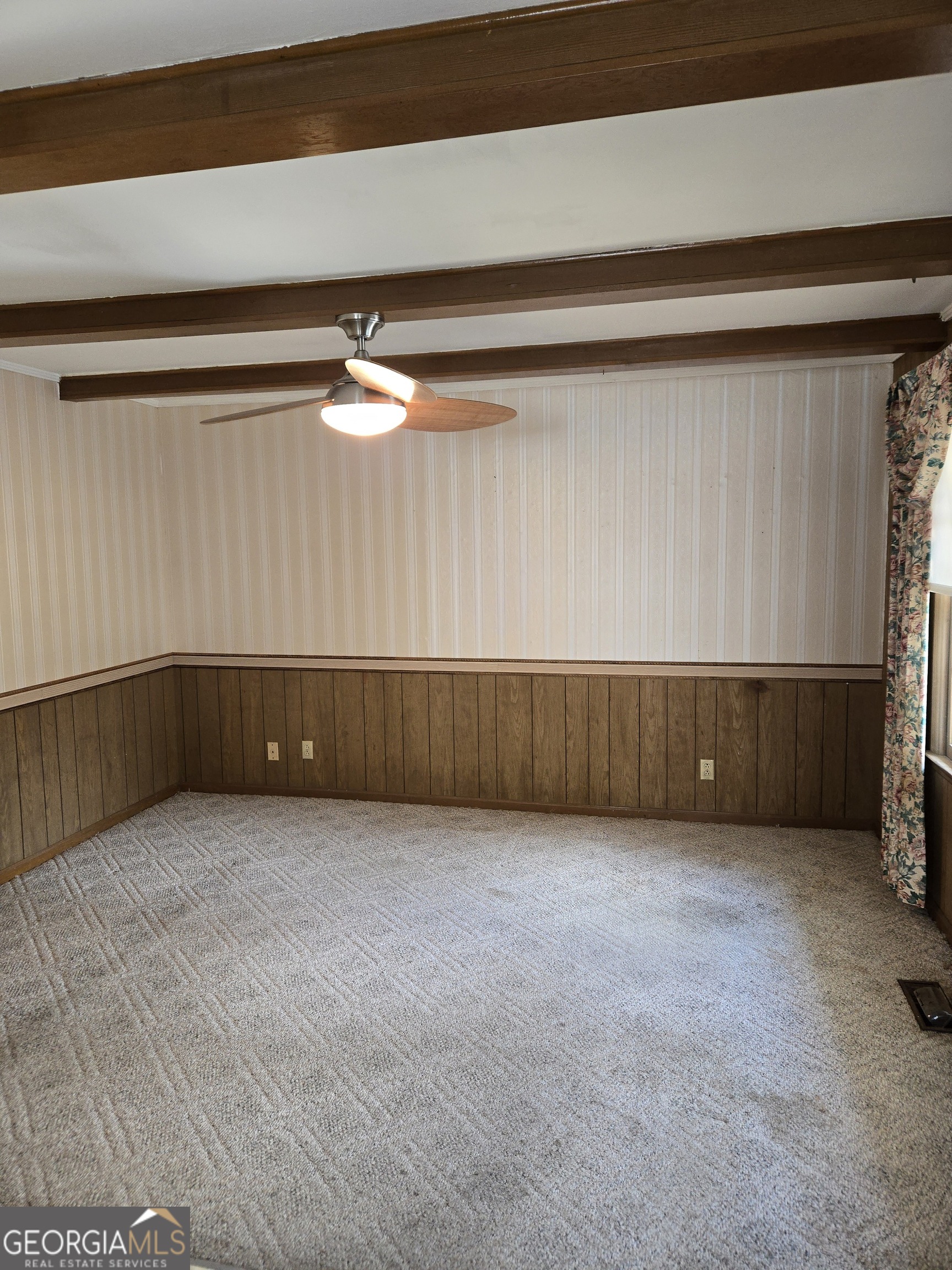 101 Skyline Drive Property Photo 9