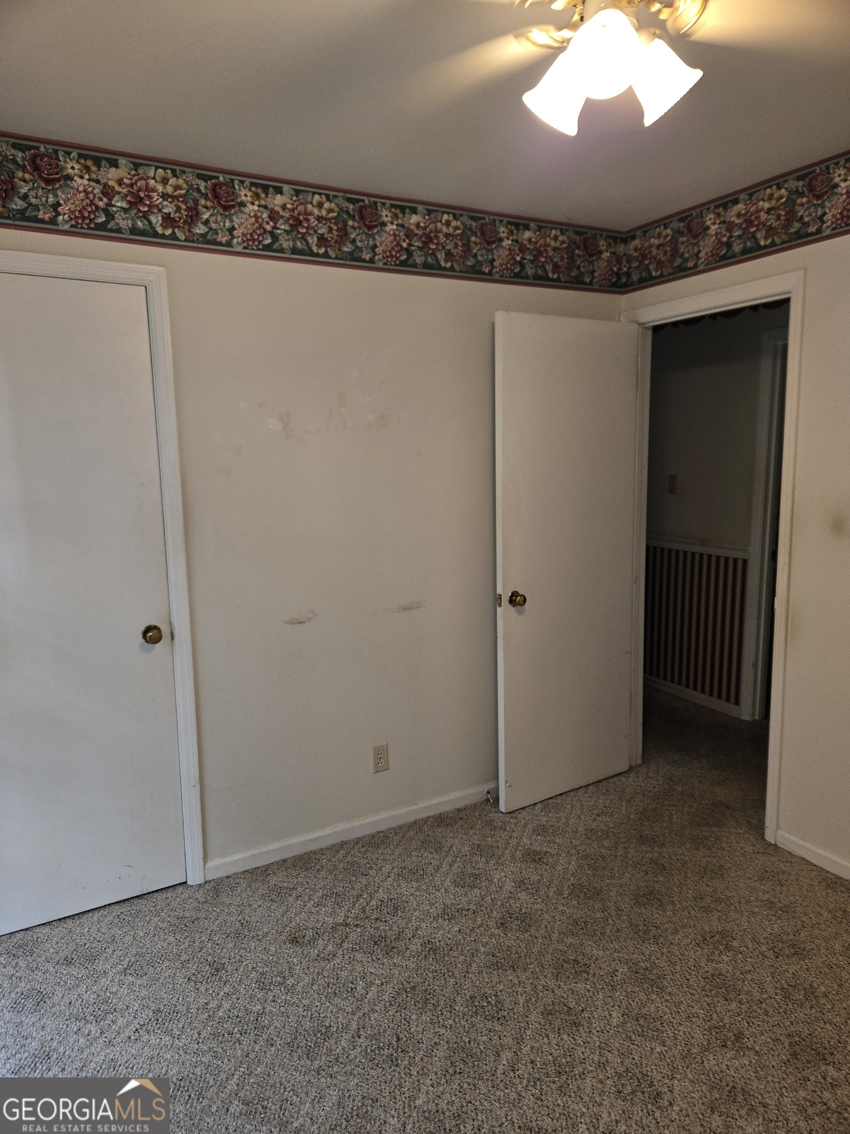 101 Skyline Drive Property Photo 12