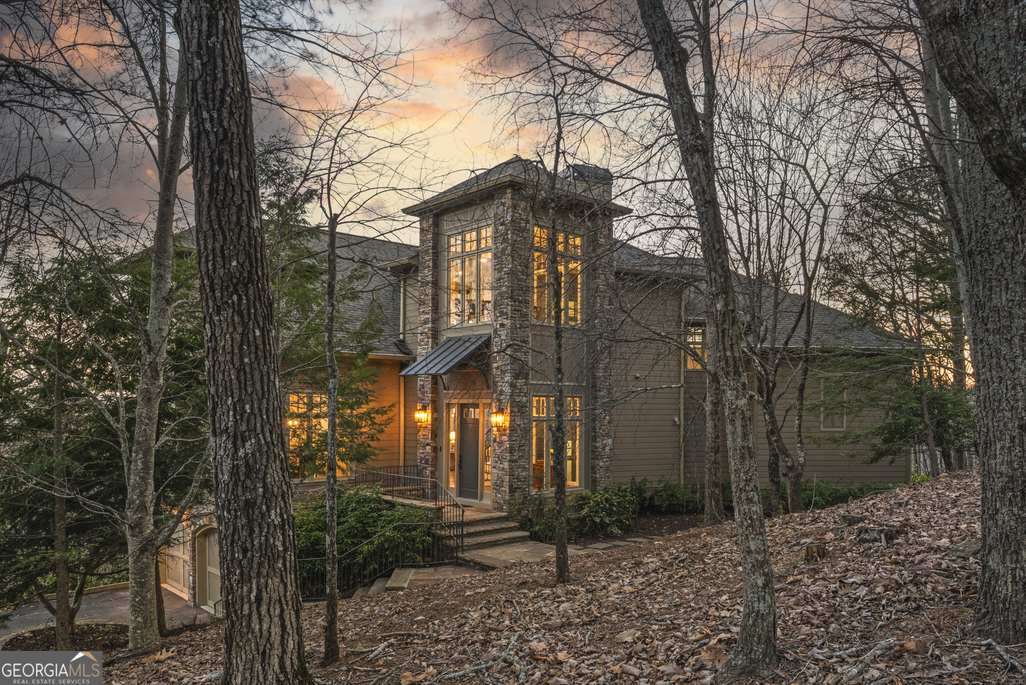 261 Falcon Heights