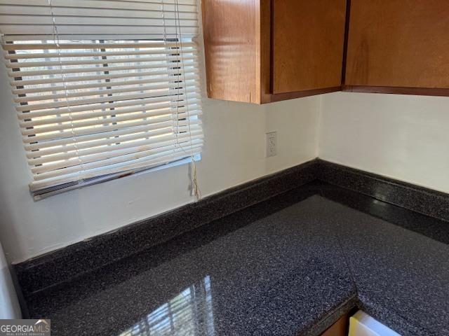 2060 Lenoa Lane Property Photo 6