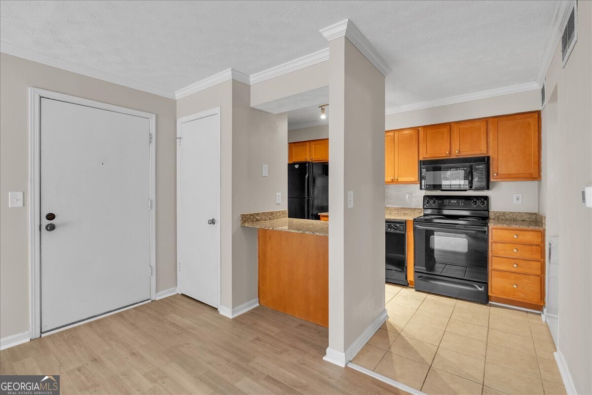 3160 Seven Pines Court # 105 Property Photo 4