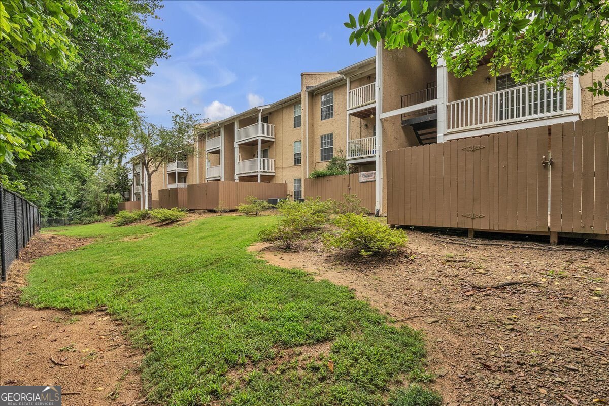 3160 Seven Pines Court # 105 Property Photo 12