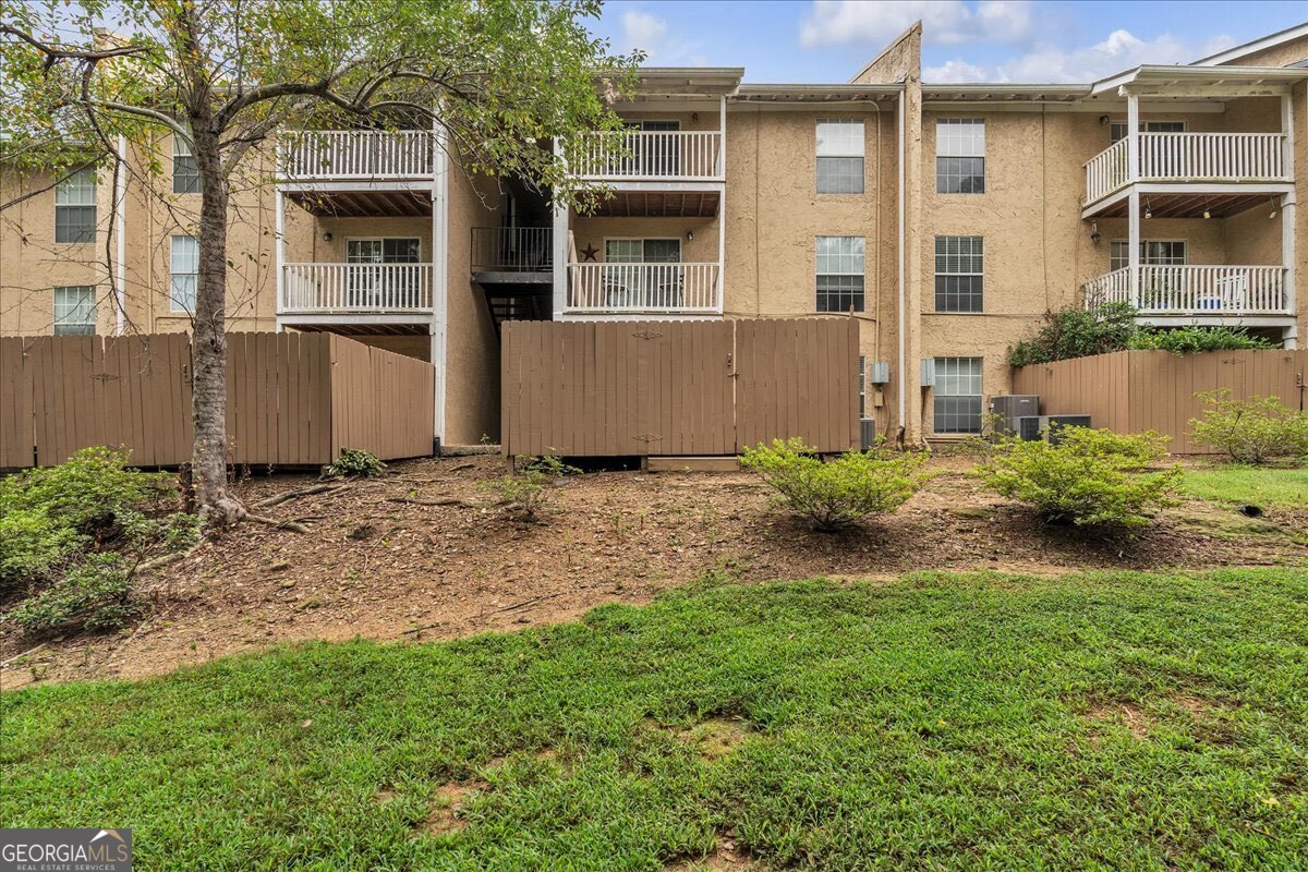 3160 Seven Pines Court # 105 Property Photo 13