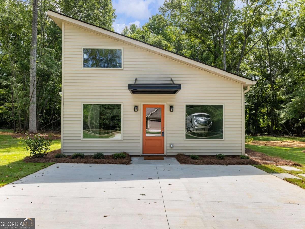 8083 Beachwood Drive Property Photo 1