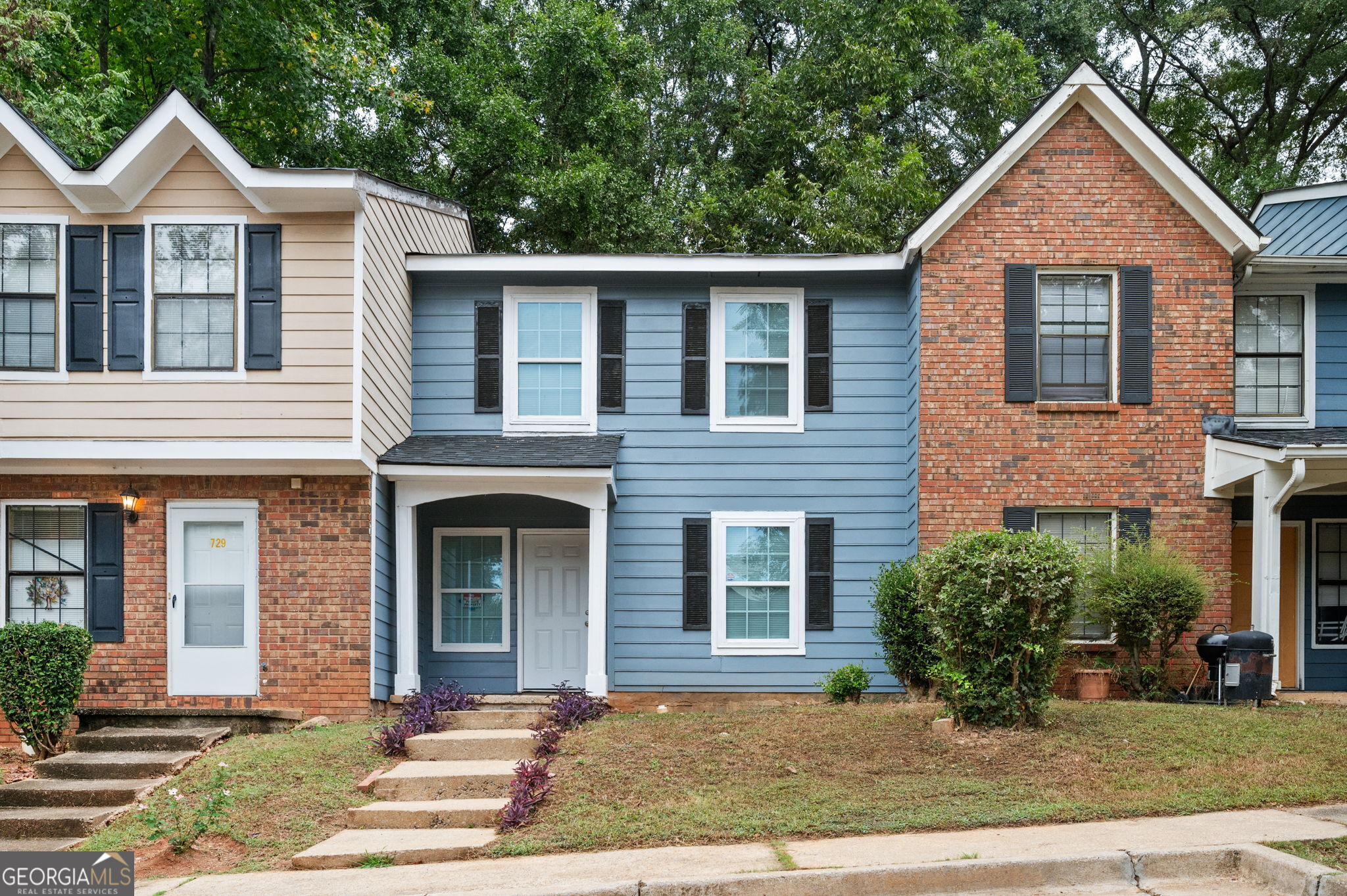 725 Oak Drive Property Photo 1