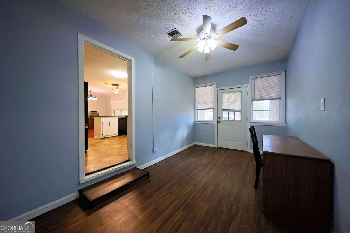 1309 Remington Avenue Property Photo 6