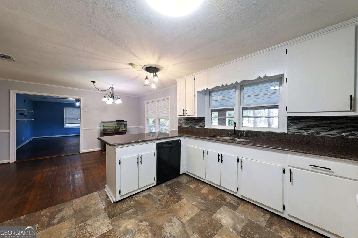 1309 Remington Avenue Property Photo 27