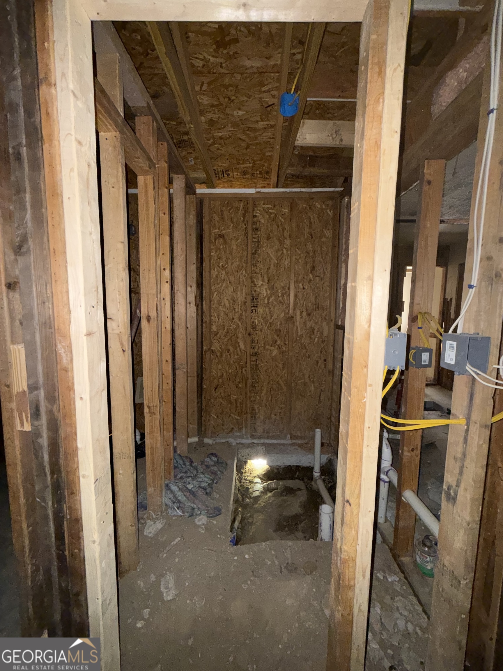 5760 Frederica Place Property Photo 4
