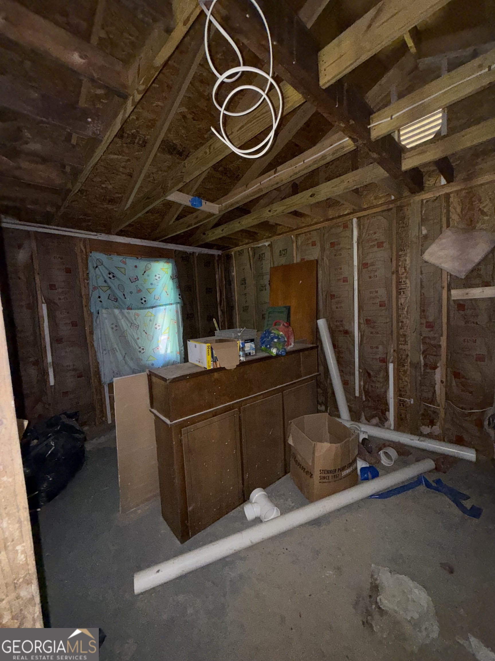 5760 Frederica Place Property Photo 5