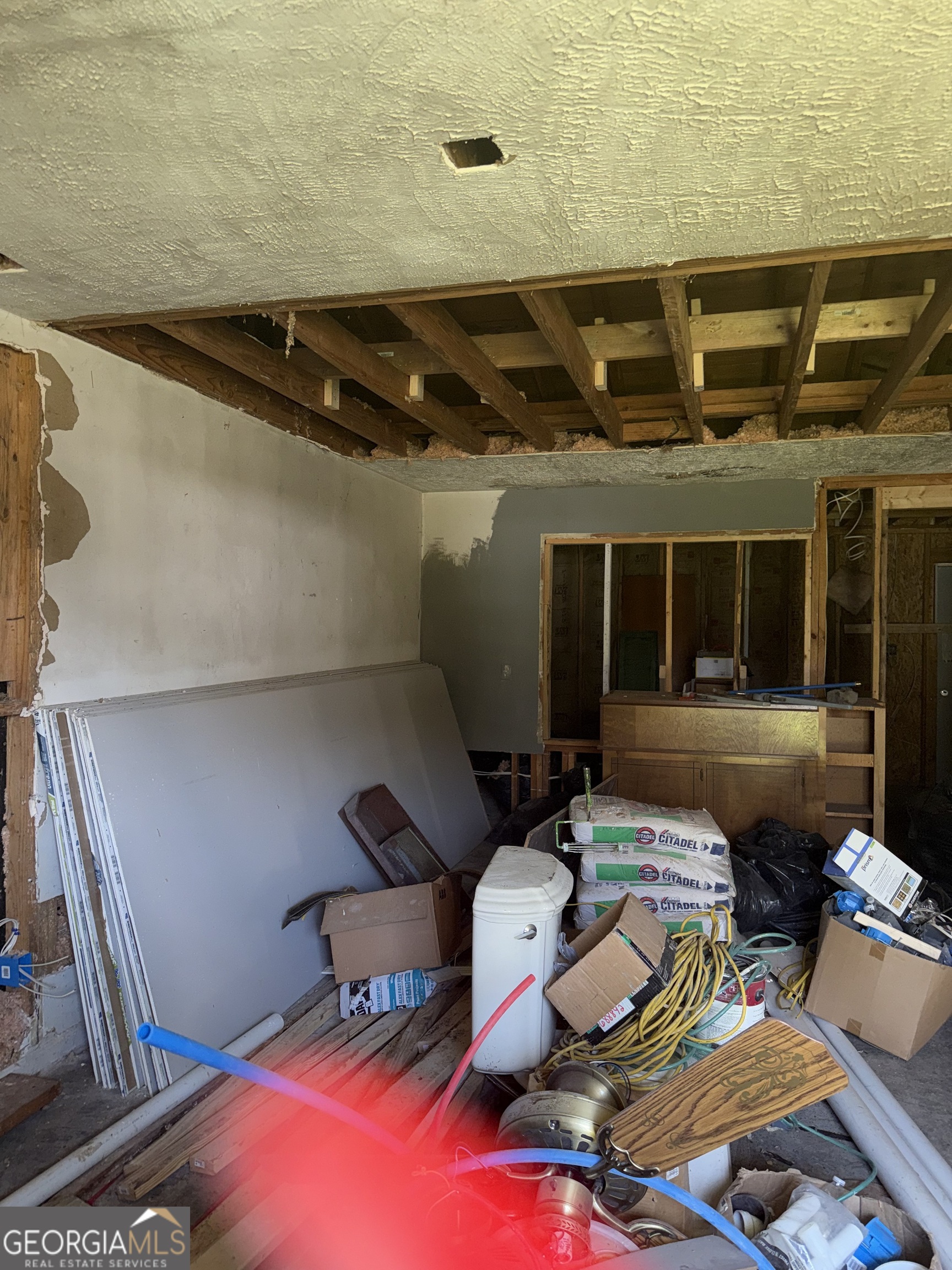 5760 Frederica Place Property Photo 12