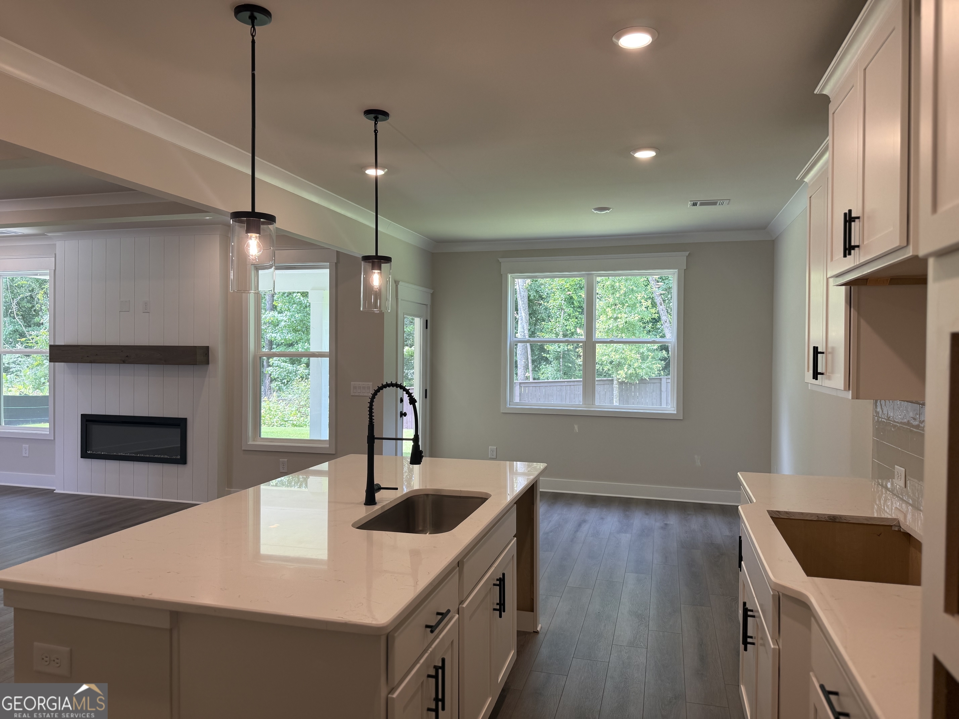 562 Winding Rose Drive Property Photo 8