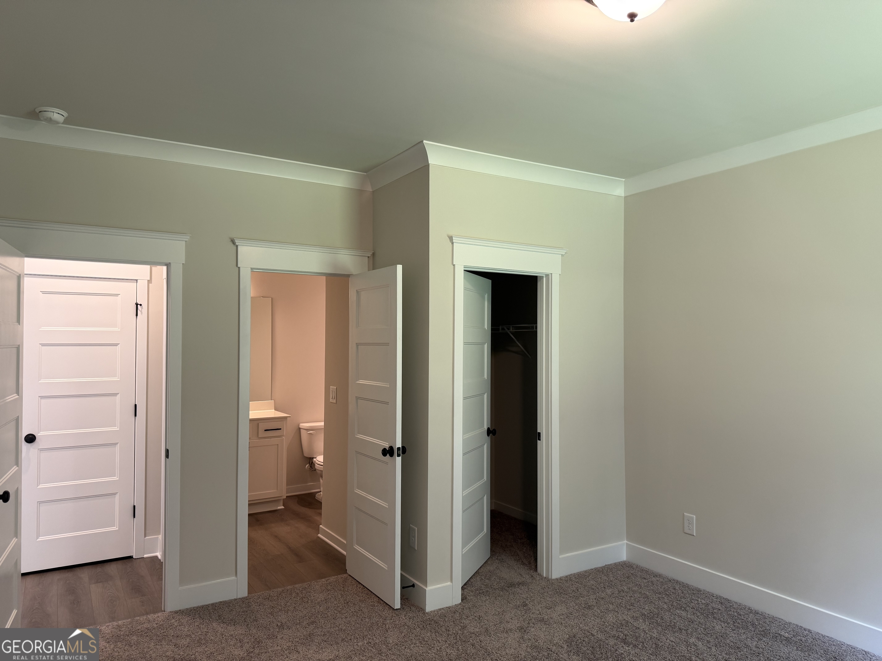 562 Winding Rose Drive Property Photo 16