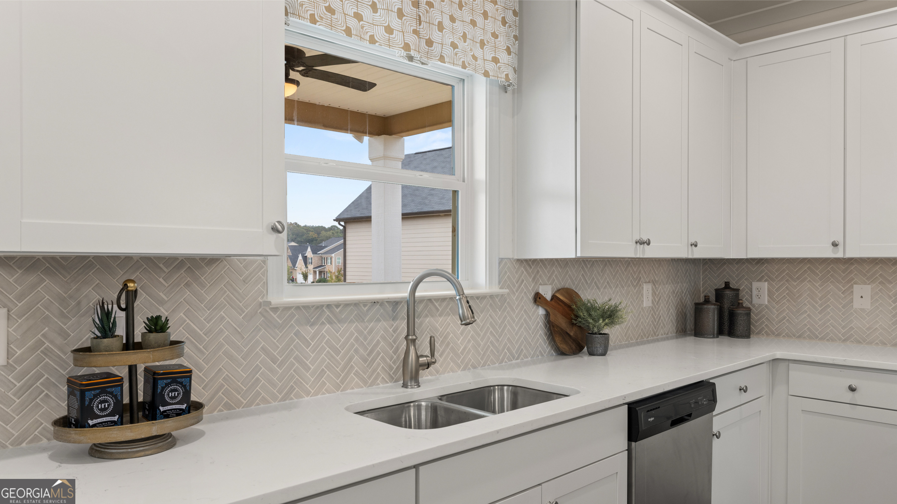 1624 Bernard Court Property Photo 26
