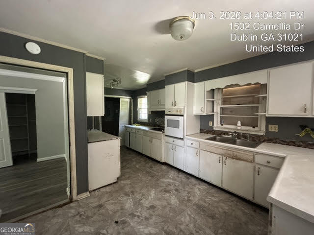 1502 Camellia Drive Property Photo 5