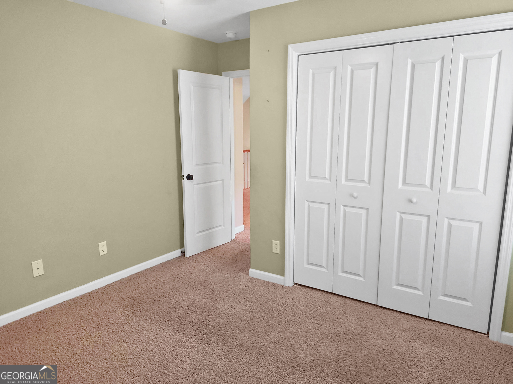 2819 Burdette Drive Property Photo 4