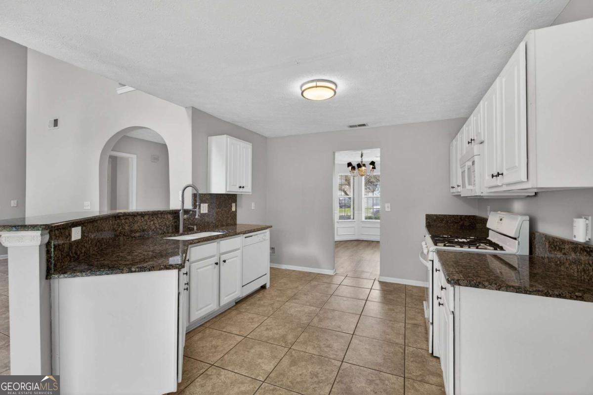 45 Polo Fields Ne Property Photo 13