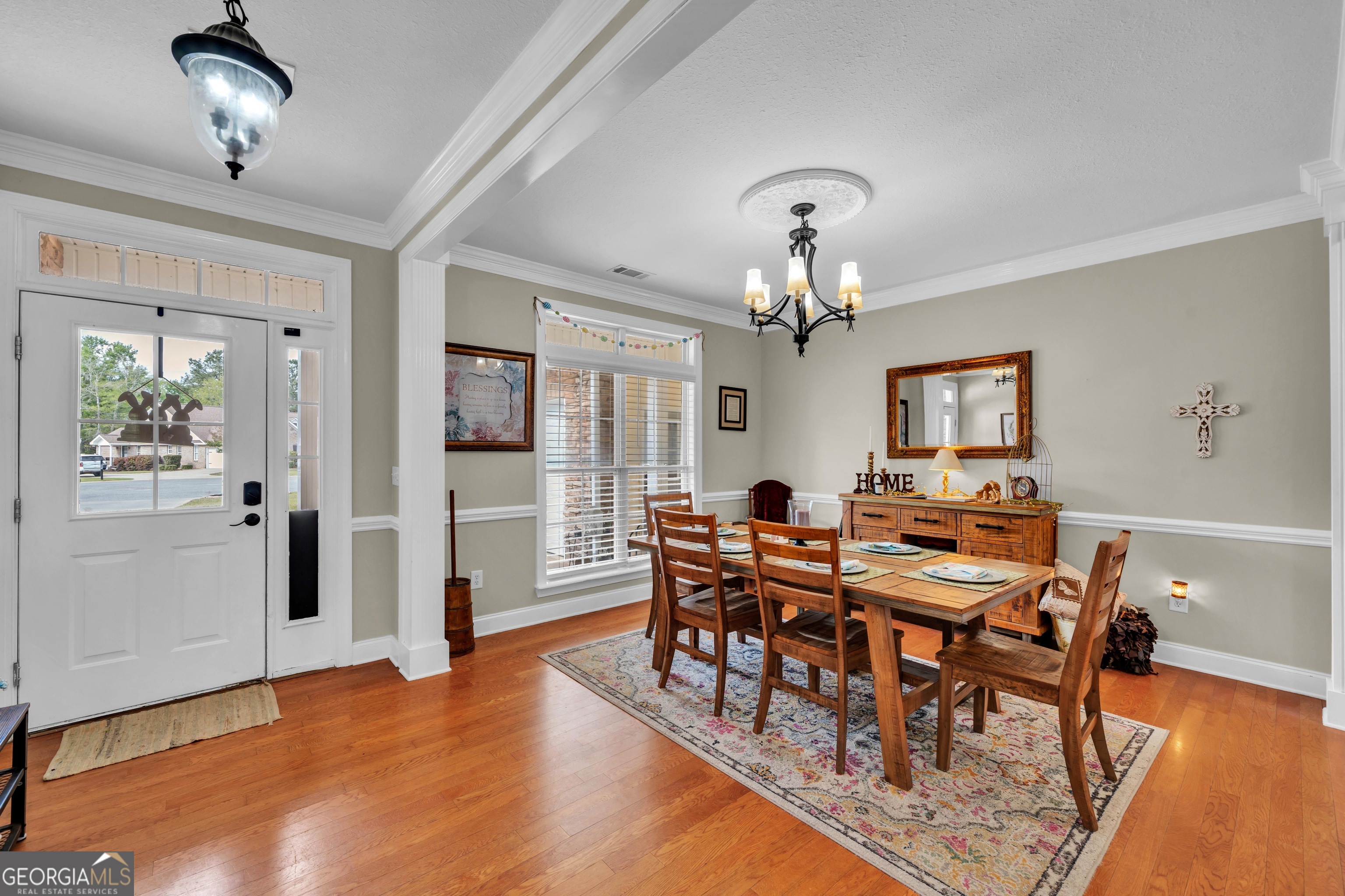 208 Hedge Row Property Photo 6