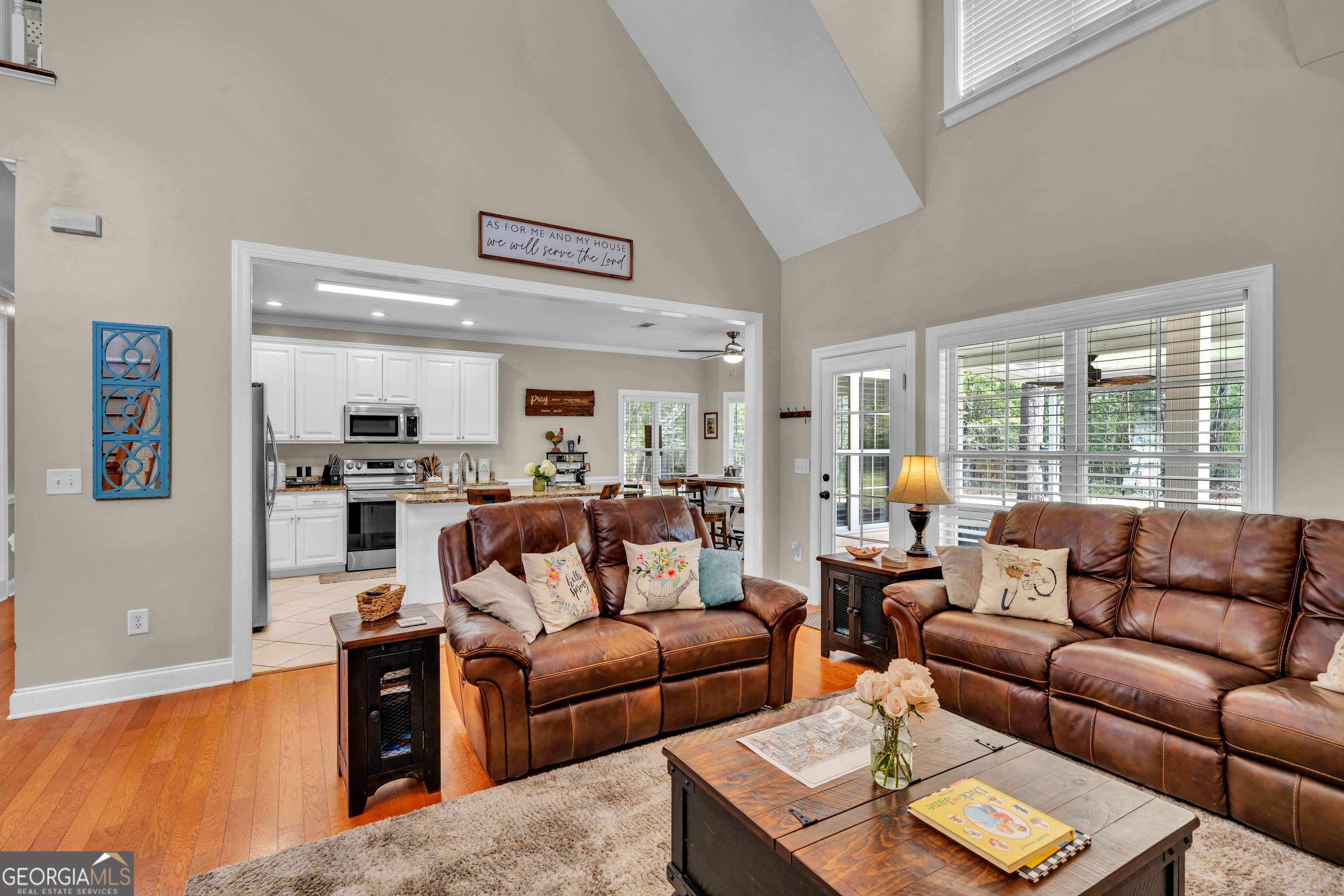 208 Hedge Row Property Photo 11