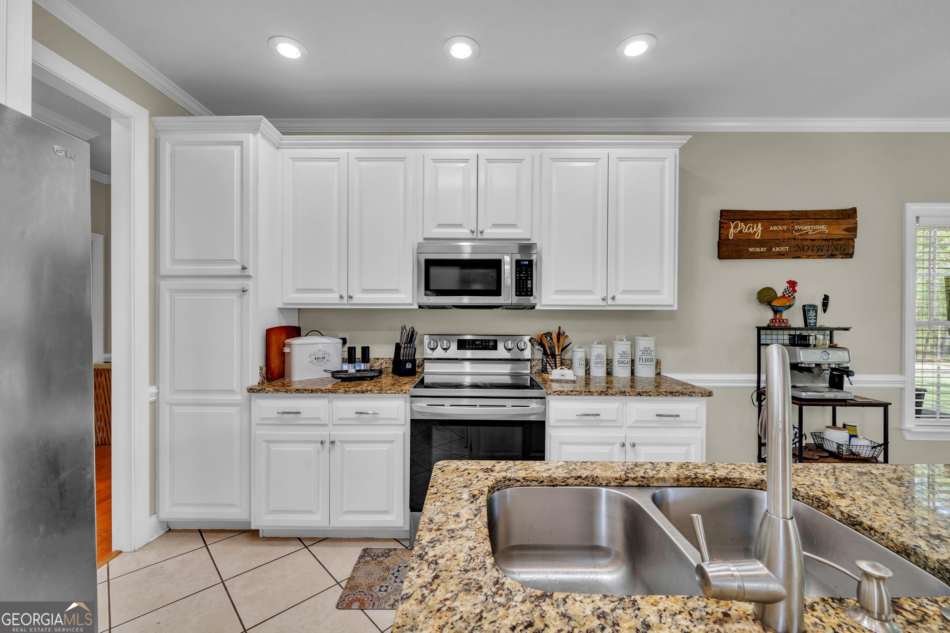 208 Hedge Row Property Photo 17