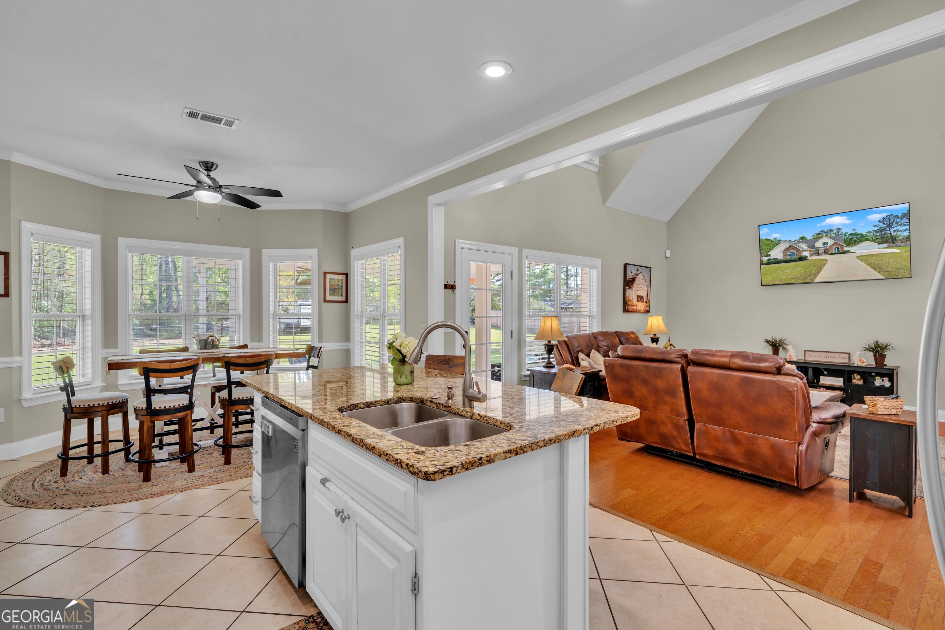 208 Hedge Row Property Photo 18