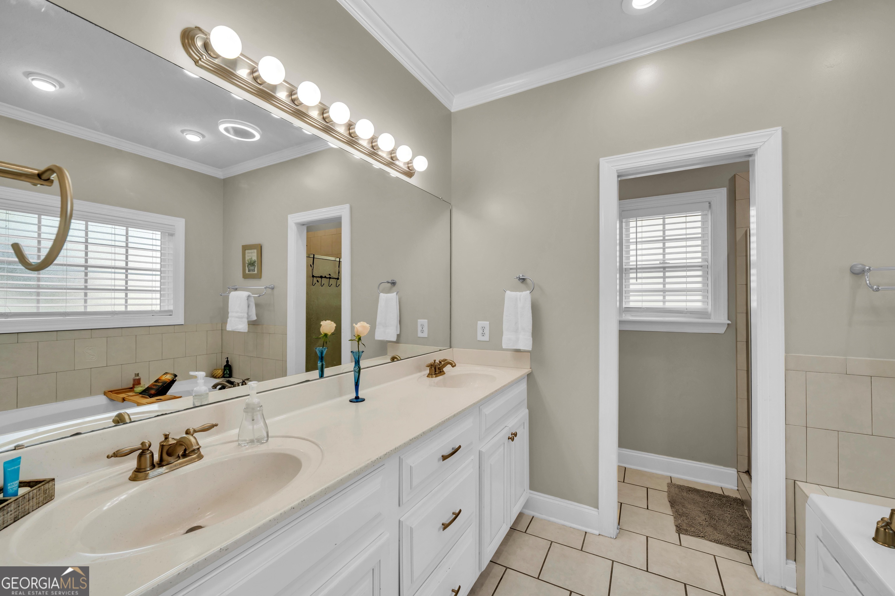 208 Hedge Row Property Photo 22