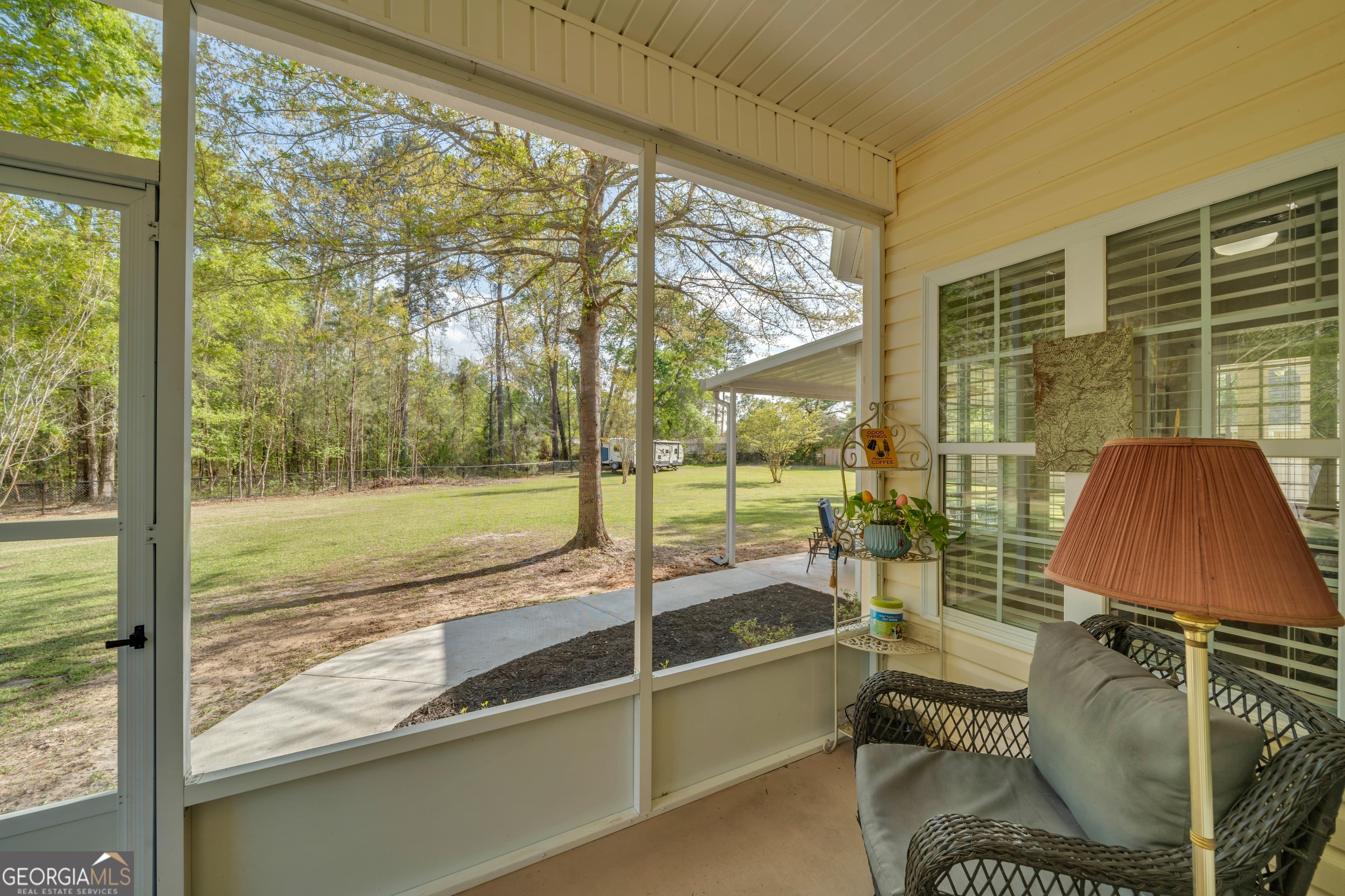208 Hedge Row Property Photo 24
