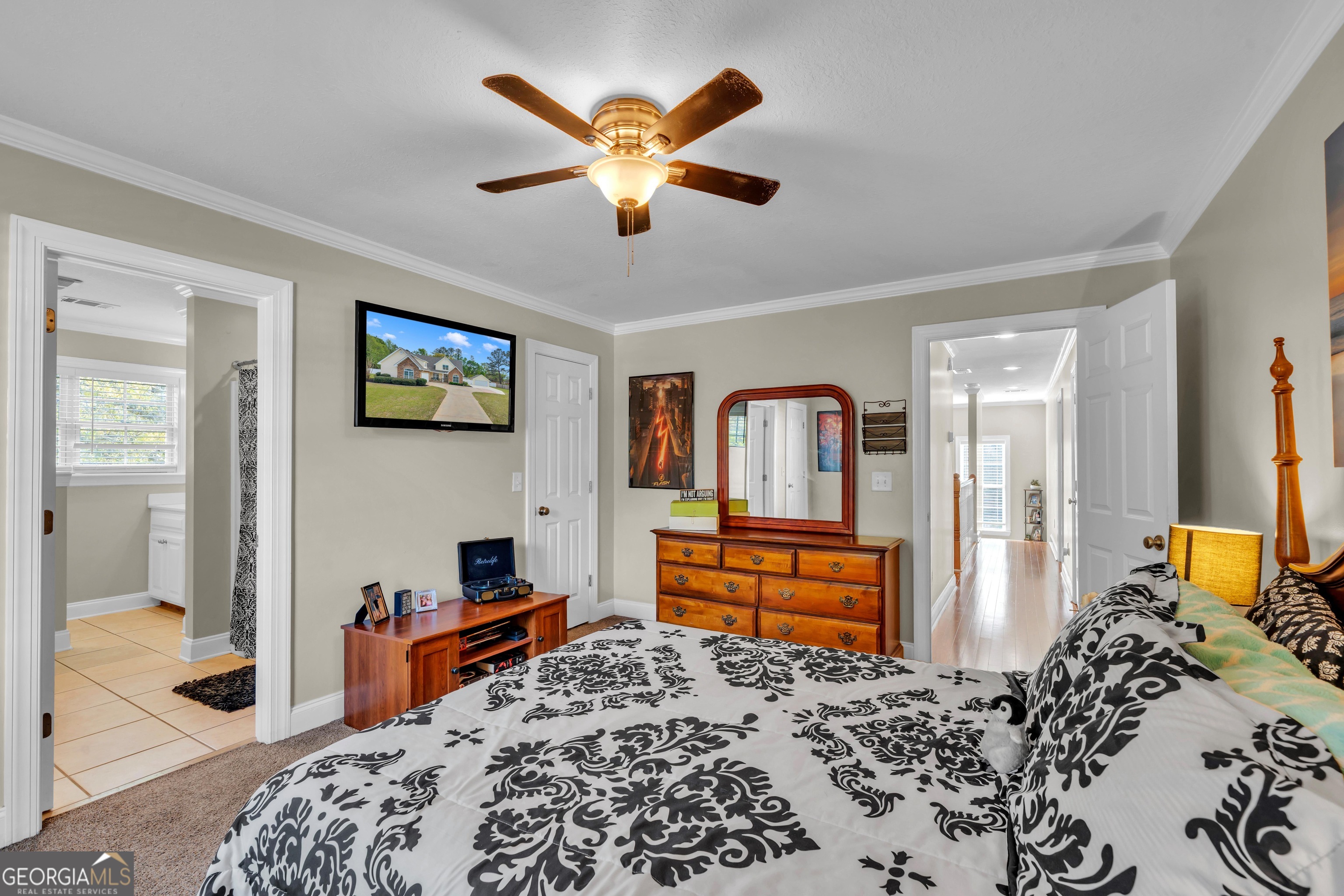 208 Hedge Row Property Photo 33