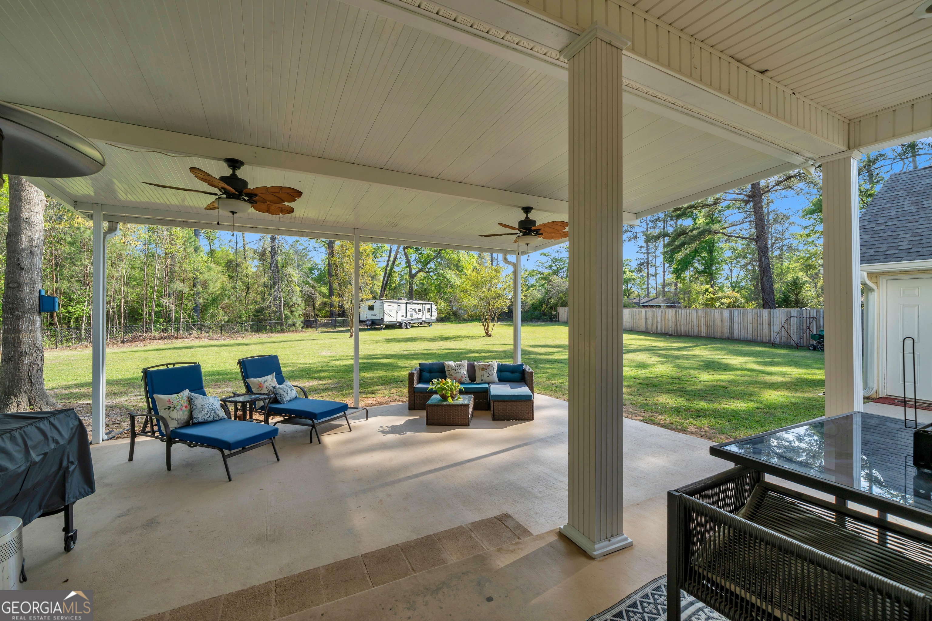 208 Hedge Row Property Photo 37