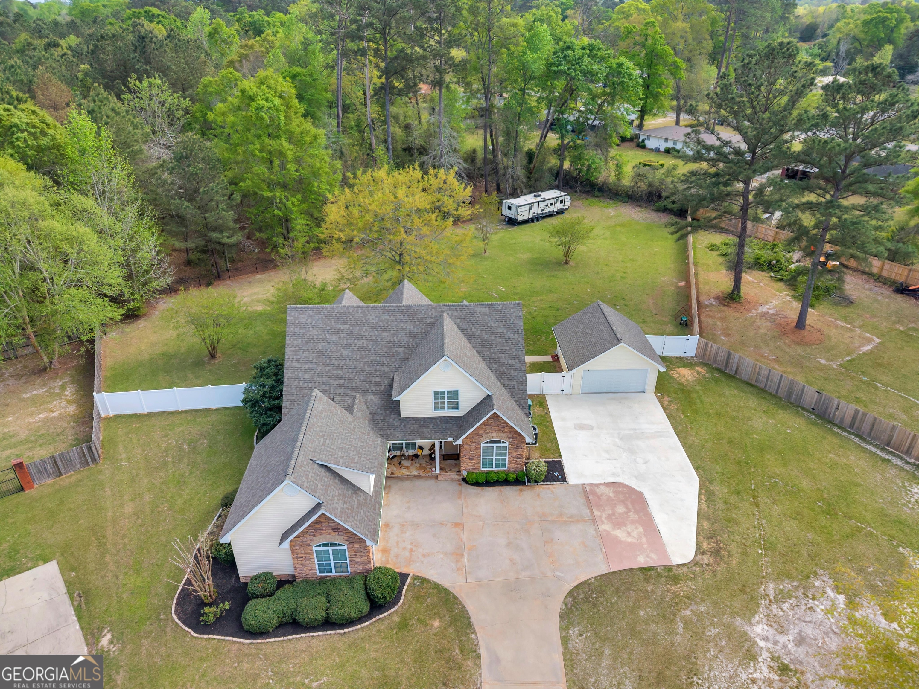 208 Hedge Row Property Photo 42