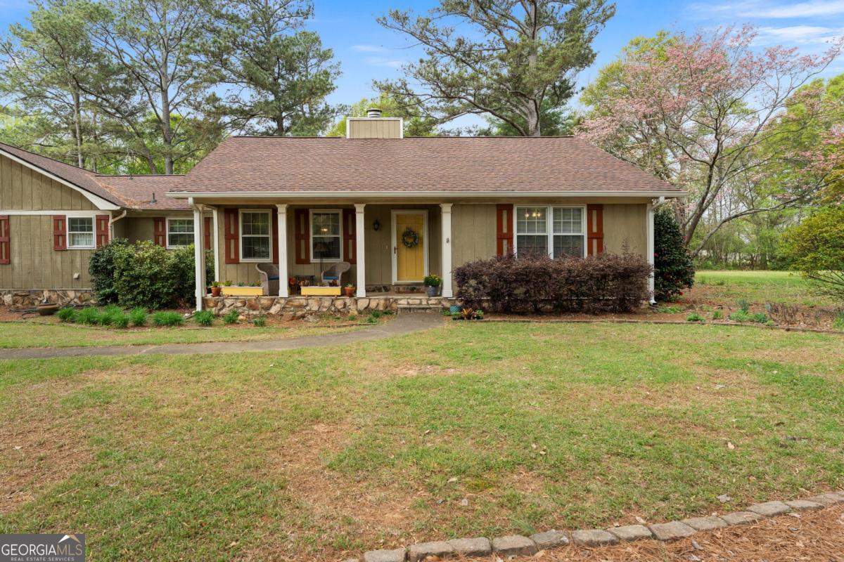 140 Plymouth Drive Property Photo 3