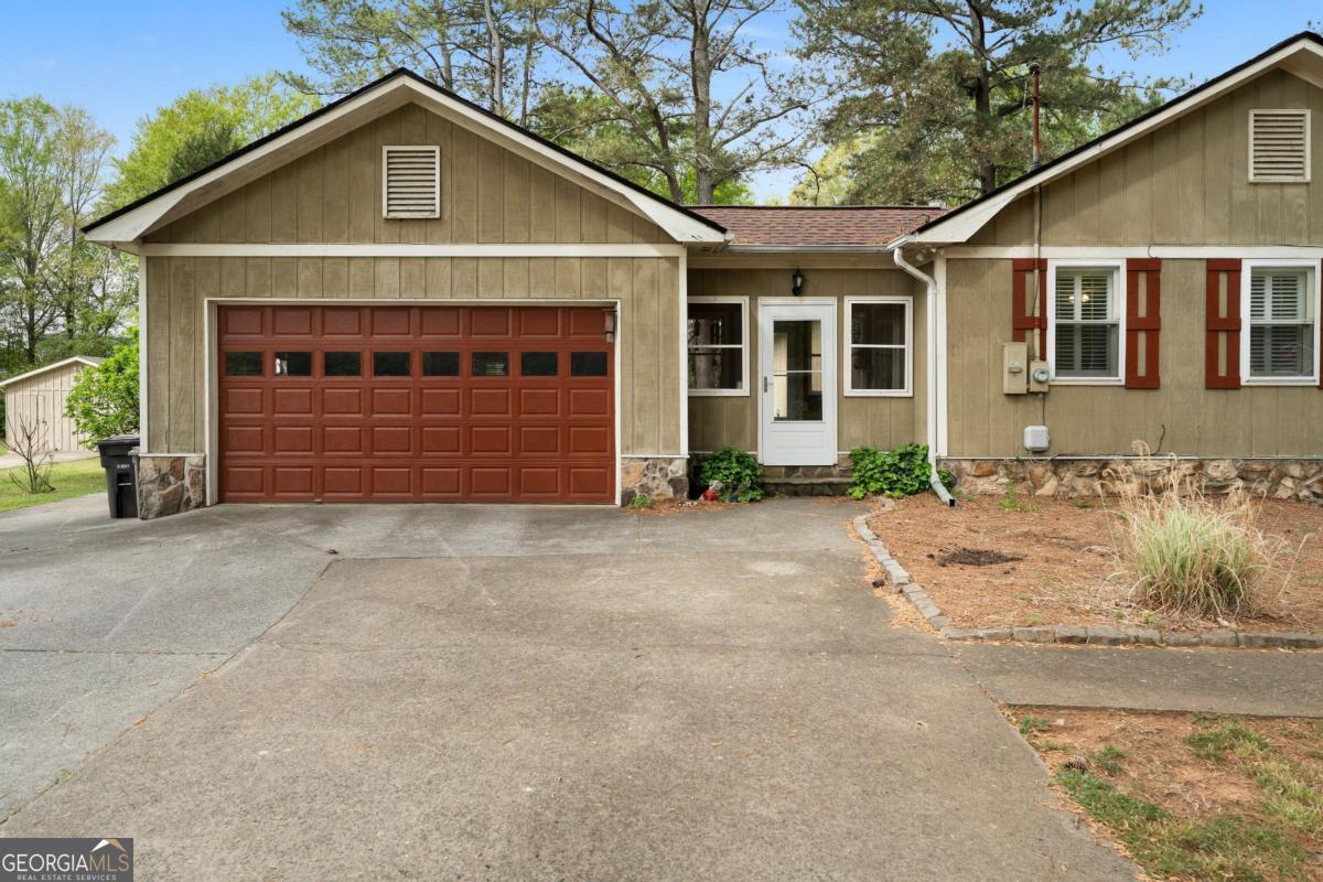 140 Plymouth Drive Property Photo 6