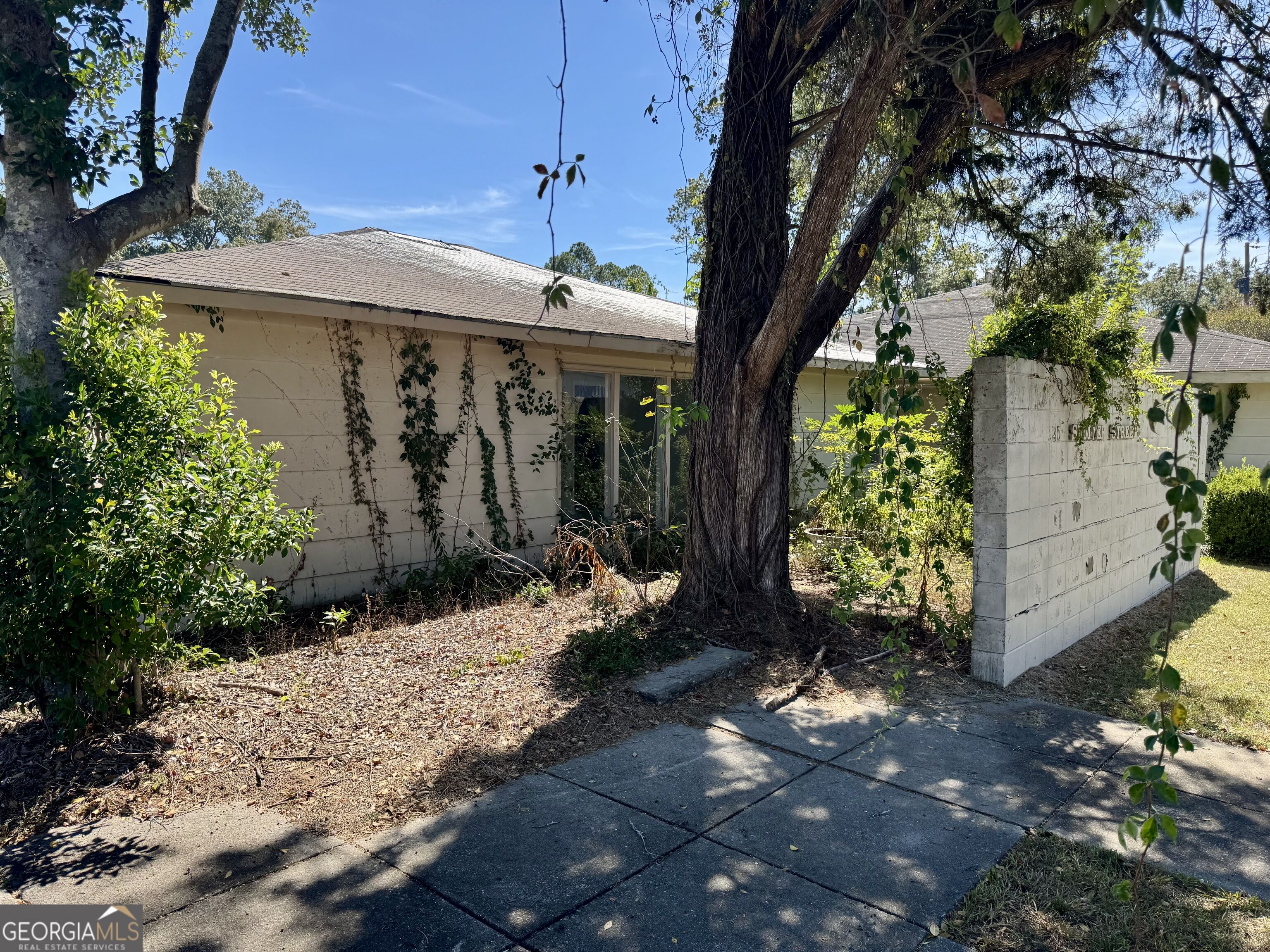 512 Sumter Street Property Photo 3