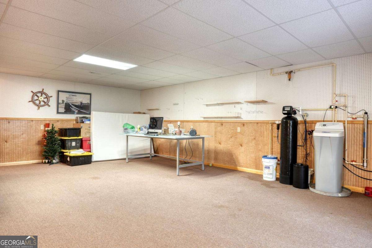 694 Hilltop Road Property Photo 31