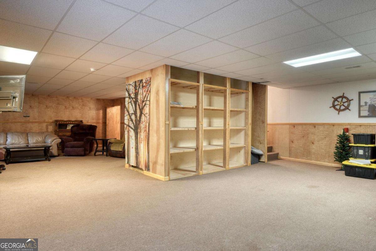 694 Hilltop Road Property Photo 32