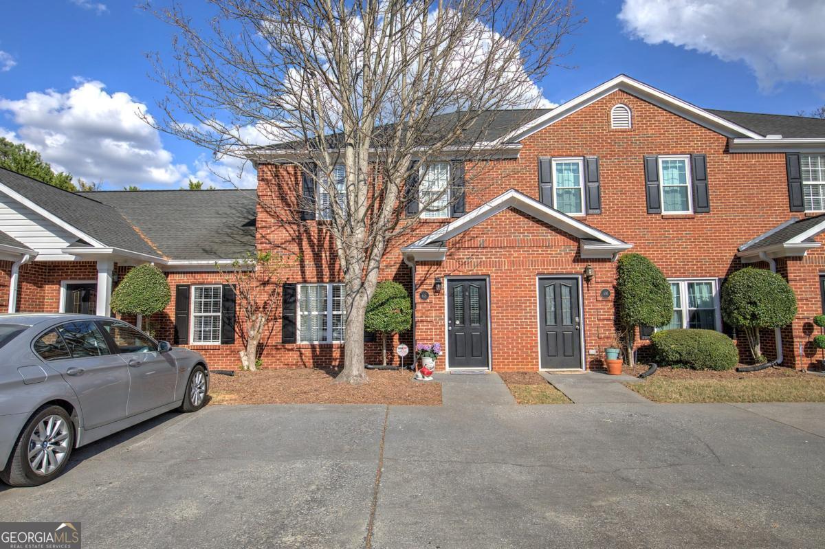 618 Manor Way Property Photo 1